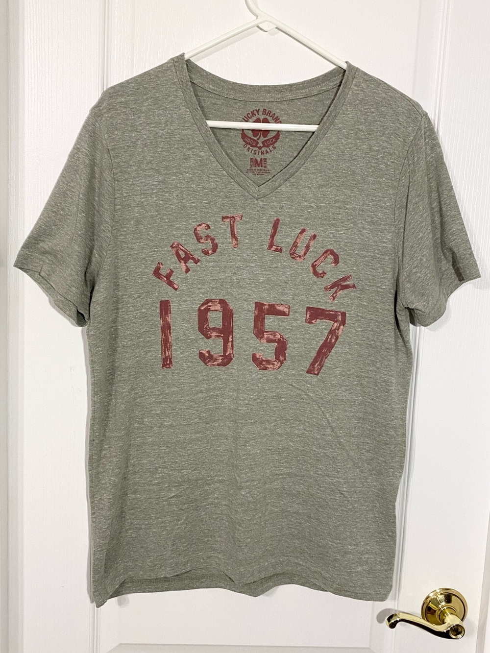 Lucky Brand ‘Fast Luck 1957’ Graphic V Neck Tee Heather Green Men’s Medium